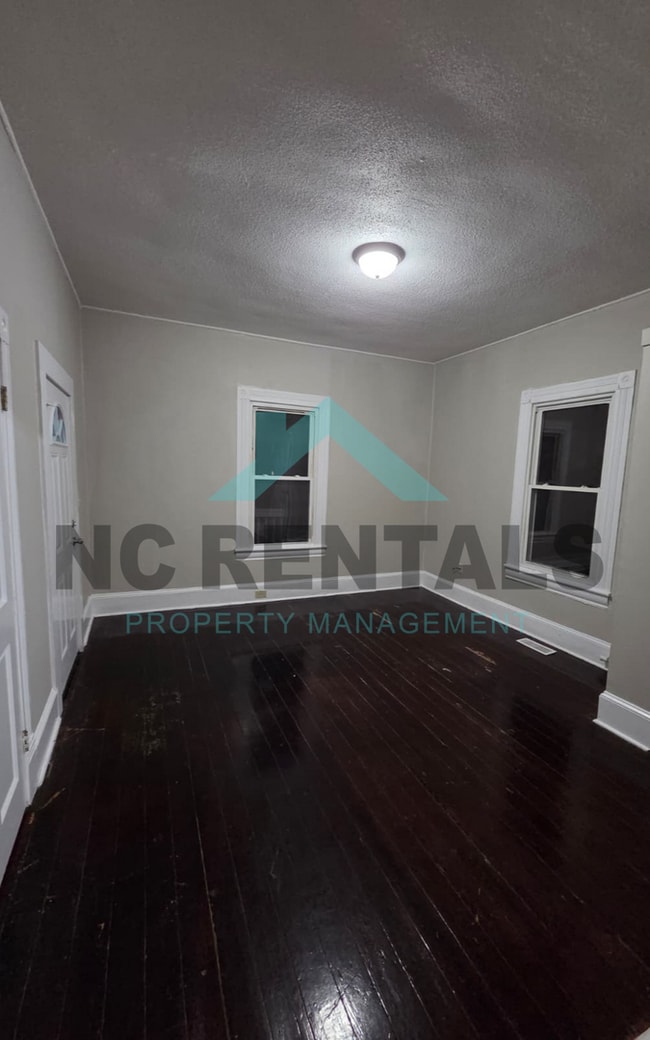 Building Photo - 714 Dillard St