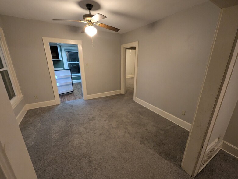 Building Photo - 6421 Glade Ave