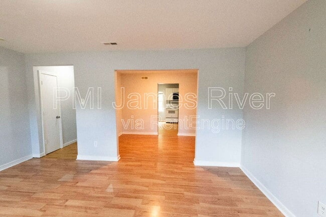 Building Photo - 3403 Chalfont Dr