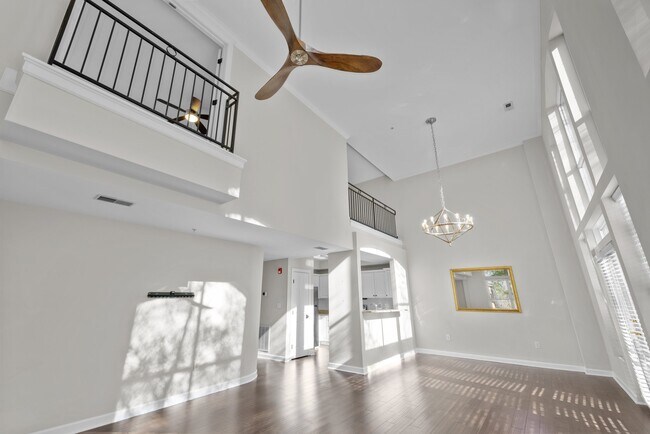 Building Photo - 200 S Dawson St