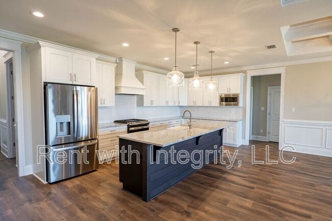 Building Photo - 165 Benoit Cir