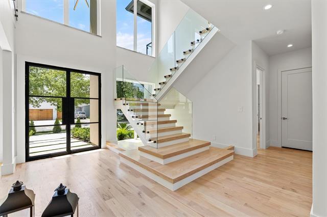 Building Photo - 3820 Beechwood Ln