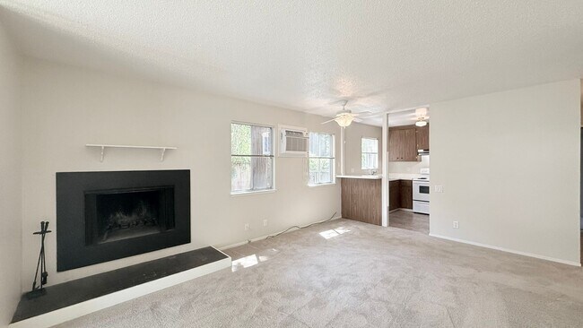 Building Photo - 929 Dewing Ave