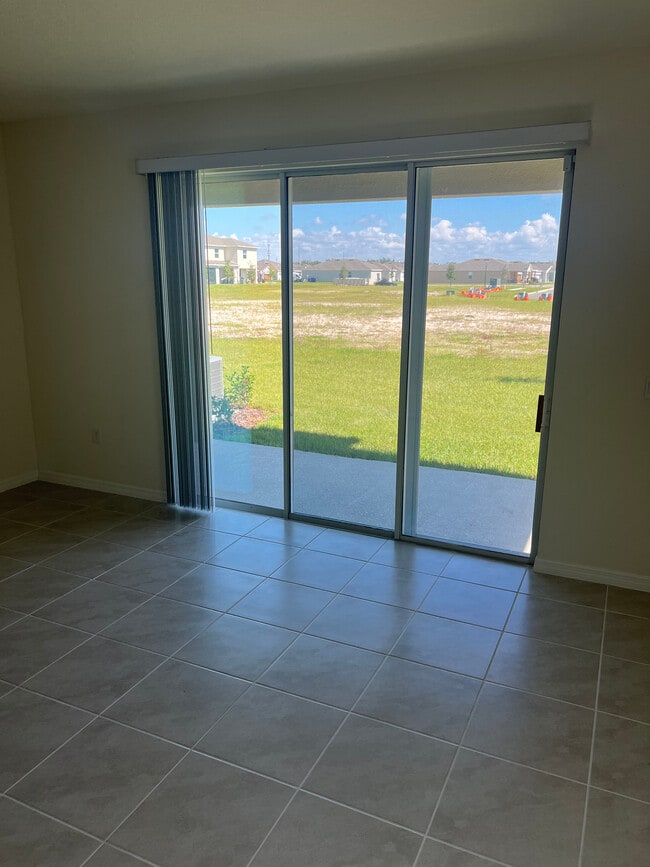 Building Photo - 1375 Isleta Lp