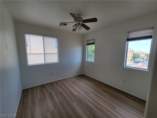 Building Photo - 3813 Bayamon St