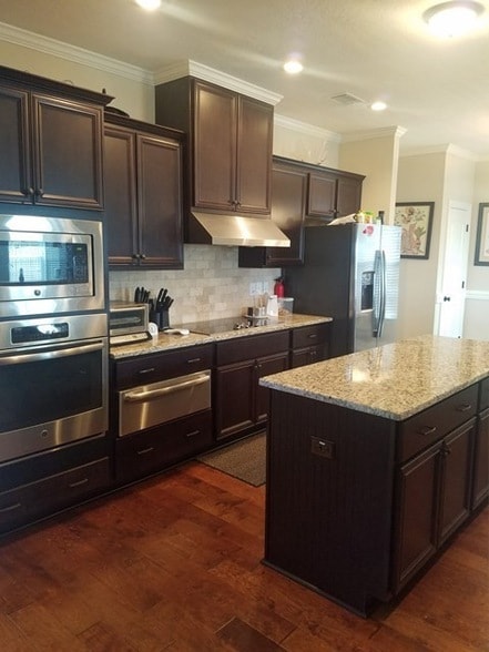 Building Photo - 3041 Haynes Station Dr