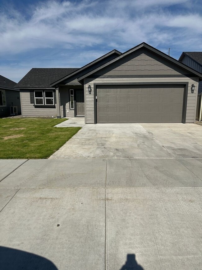 Primary Photo - New Construction Home For Rent