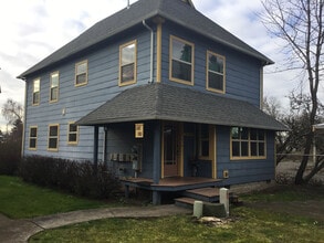 Building Photo - 3 Bedroom Duplex in Whiteaker Neighborhood
