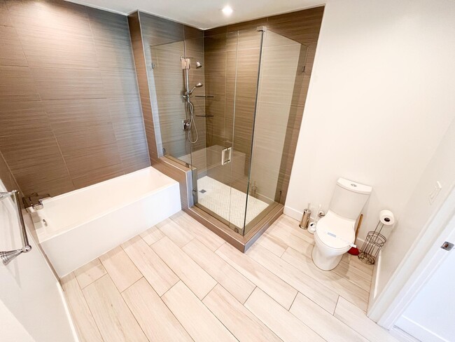 Building Photo - 1 S Palmway