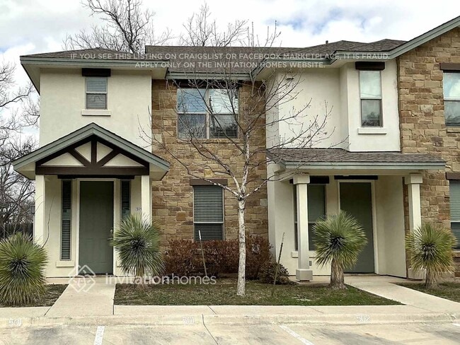 Building Photo - 179 Holly St