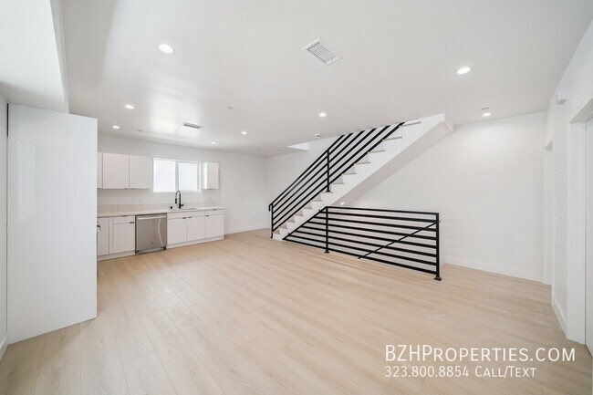 Building Photo - 5655 Case Ave