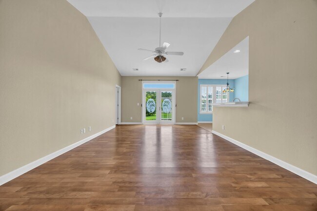 Building Photo - 101 Zinnia Dr