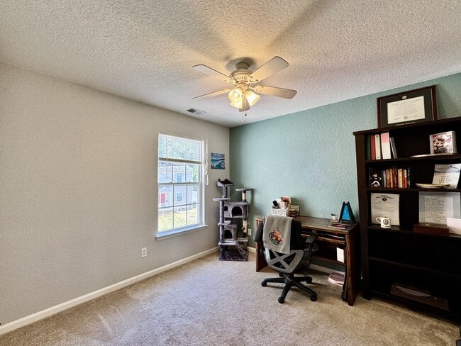 Building Photo - First-Time Rental Near The Beaches! Available 08-14-26 - Attached Garage - Fenced Yard - Pet Frie...