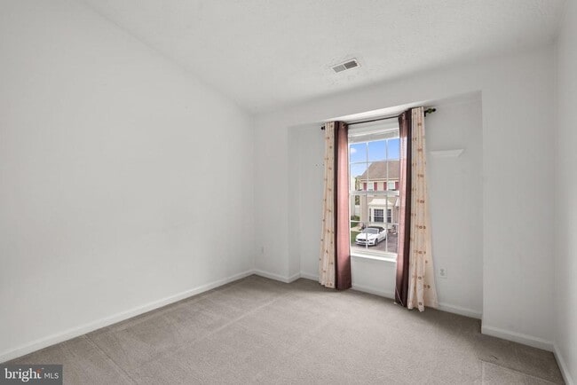 Building Photo - 103 Leeds Creek Cir