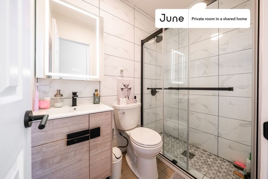 Building Photo - Room in Shared 2 bed/1 bath home