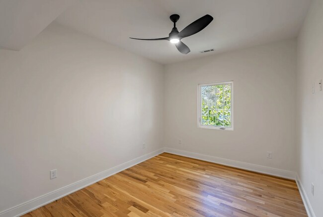 Building Photo - 2805 Torbett St