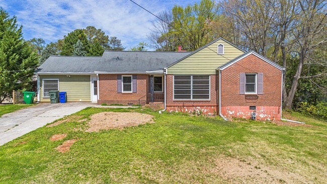 Primary Photo - 3 Bedroom, 2 Bath in Decatur