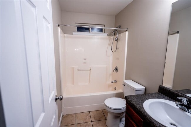 Building Photo - 1188 Ira St SW