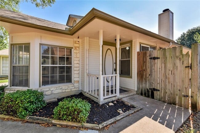 Building Photo - 16803 Pocono Dr