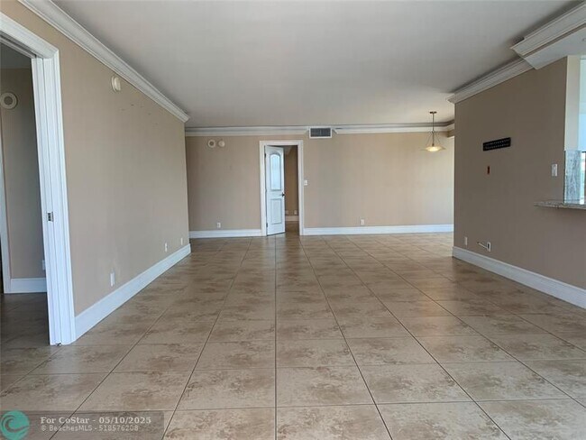 Building Photo - 1360 S Ocean Blvd