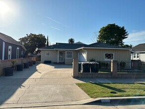 Building Photo - Adorable 5 Bedroom 3 Bathroom Orange Home Near Old Towne!