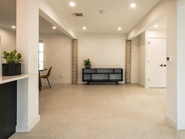 Building Photo - 3405 Fruth St