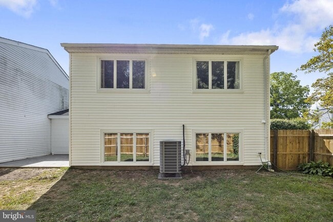 Building Photo - 111 Hidden Valley Ln