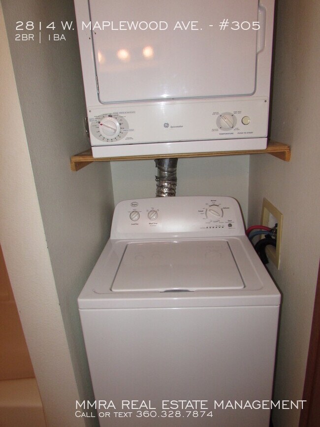 Building Photo - PRE-LEASING:Great 2 Bedroom Top Floor Unit!
