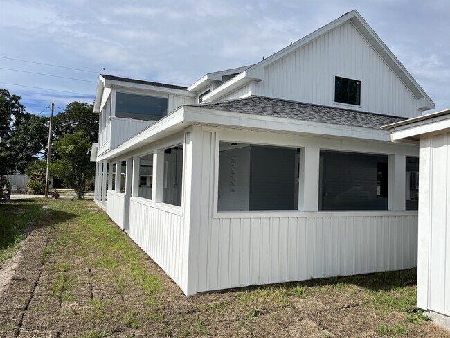 Building Photo - 119 Dixwood Ave