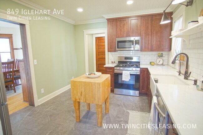 Building Photo - 849 Iglehart Ave
