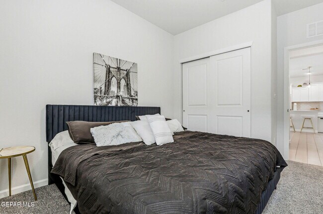 Building Photo - 6556 Ta Suil Pl