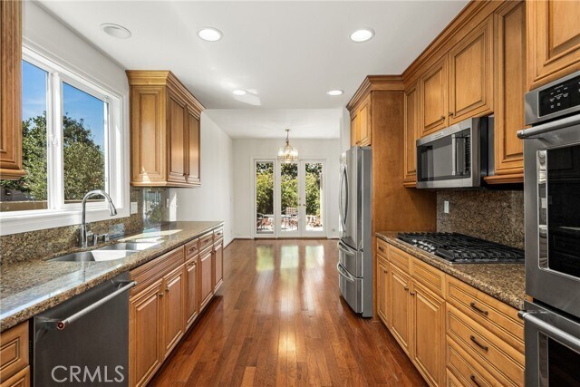 Building Photo - 5 Rue Fontainebleau