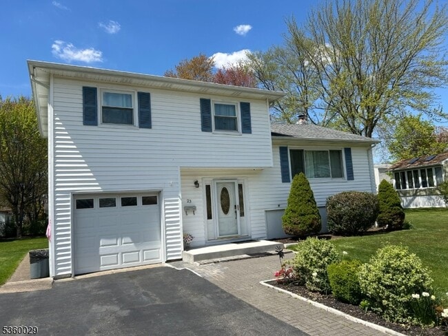 Primary Photo - 23 Distler Ave