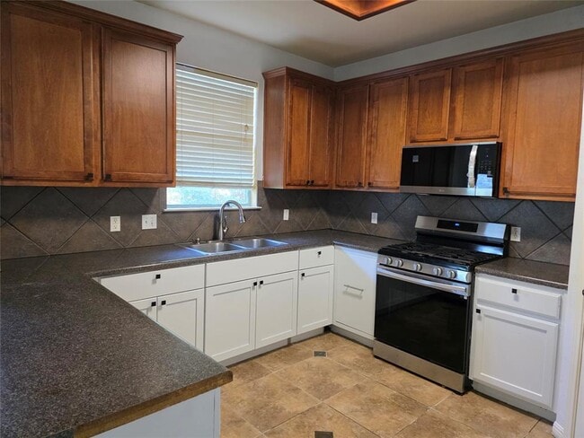 Building Photo - 1826 Paradise Ridge Dr
