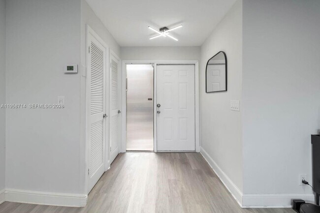 Building Photo - 3475 Emerald Oaks Dr