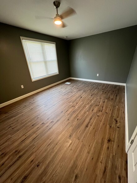 master bedroom - 6435 Myron Ave