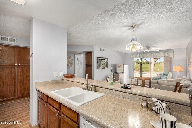 Building Photo - 9264 W Morrow Dr