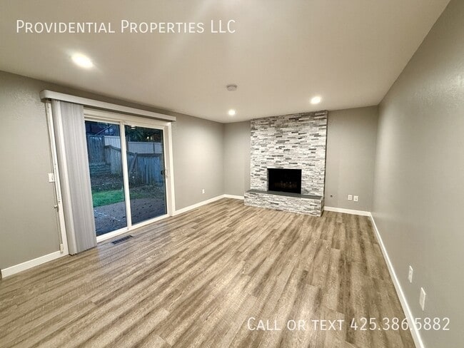 Building Photo - 11120 127th Pl NE