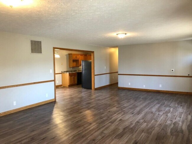 Building Photo - 3443 McCormick Rd