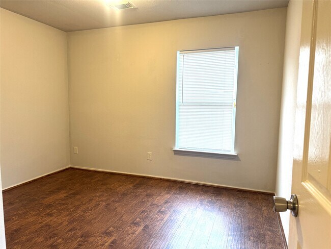 Building Photo - 8915 Canton Park Ln