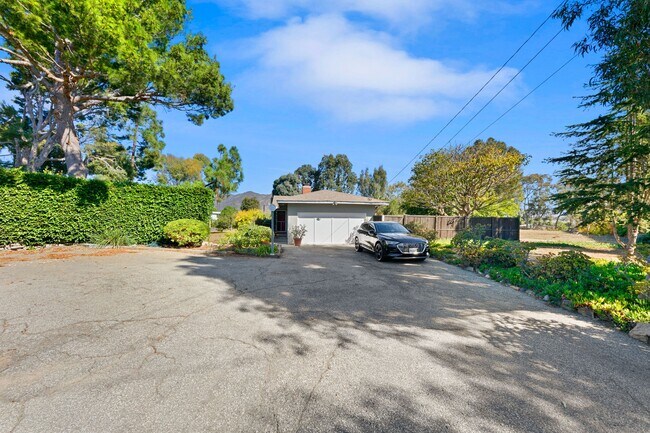 Building Photo - 29242 Heathercliff Rd