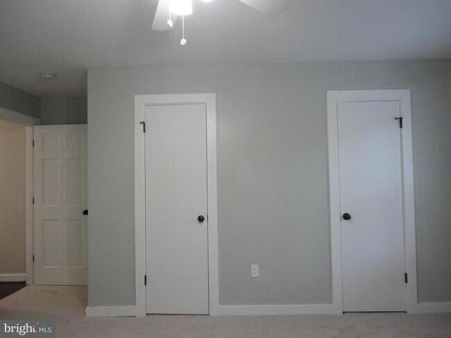 Building Photo - 814 Rustic Ln