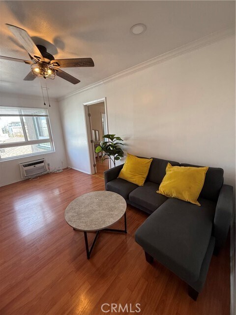 Building Photo - 10900 Blix St