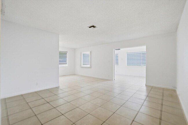 Building Photo - 10151 NW 35th St