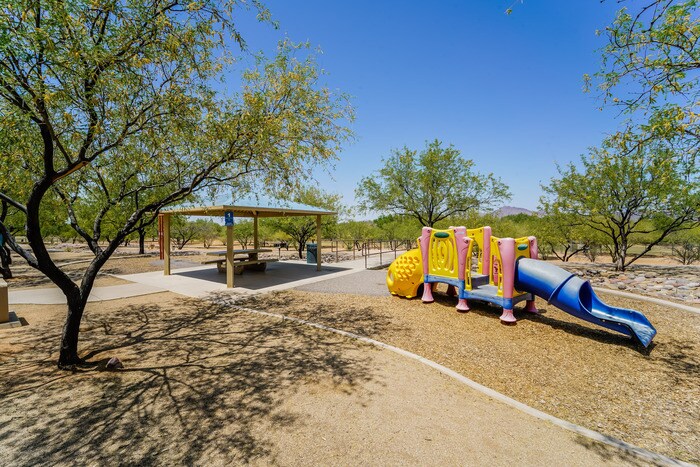 Building Photo - 6531 S Calle Diablo Dr