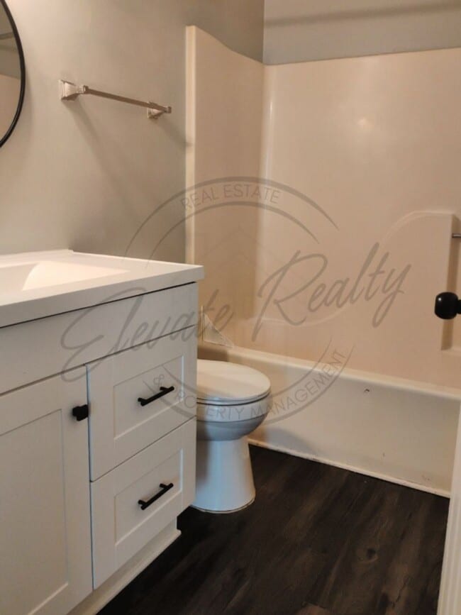 Building Photo - SPECIAL: 1/2 OFF APPLICATION FEES AND 1/2 ...