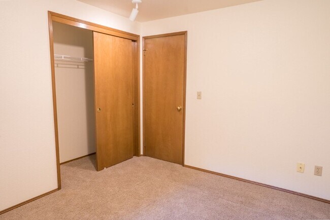 Building Photo - 4bd/2.5ba Sammamish Home