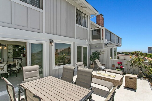 Building Photo - 33925 Faeroe Bay