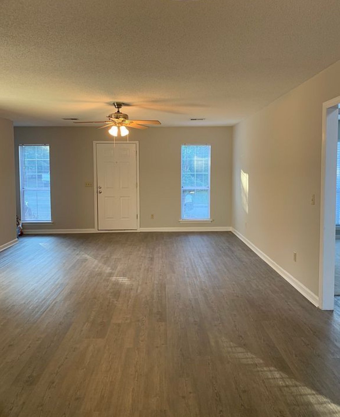 Building Photo - 124 Stonewood Dr