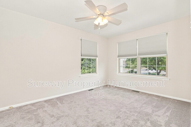 Building Photo - 1 Periwinkle Ln